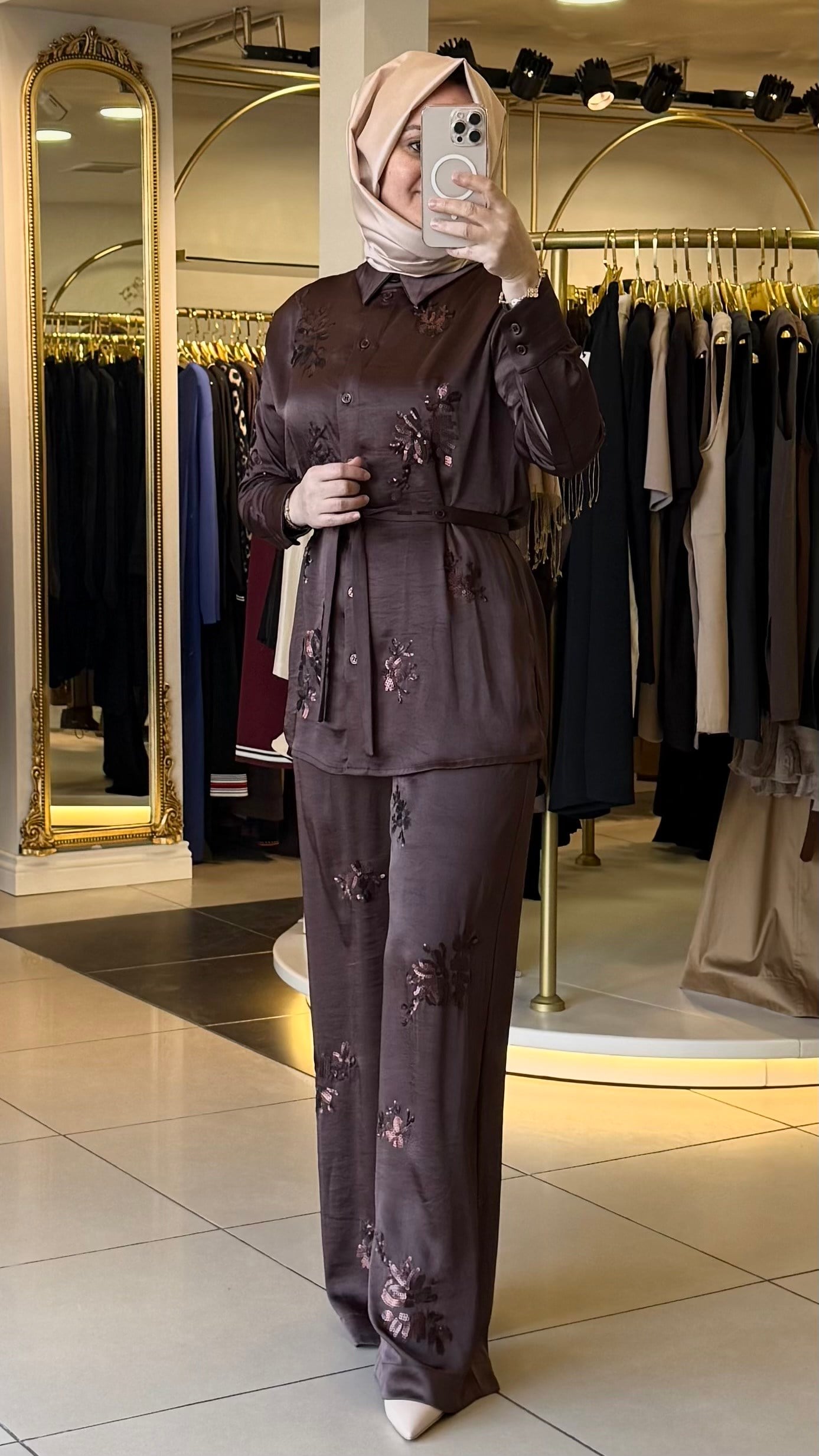 YEŞİM ÖZCAN TAKIM 