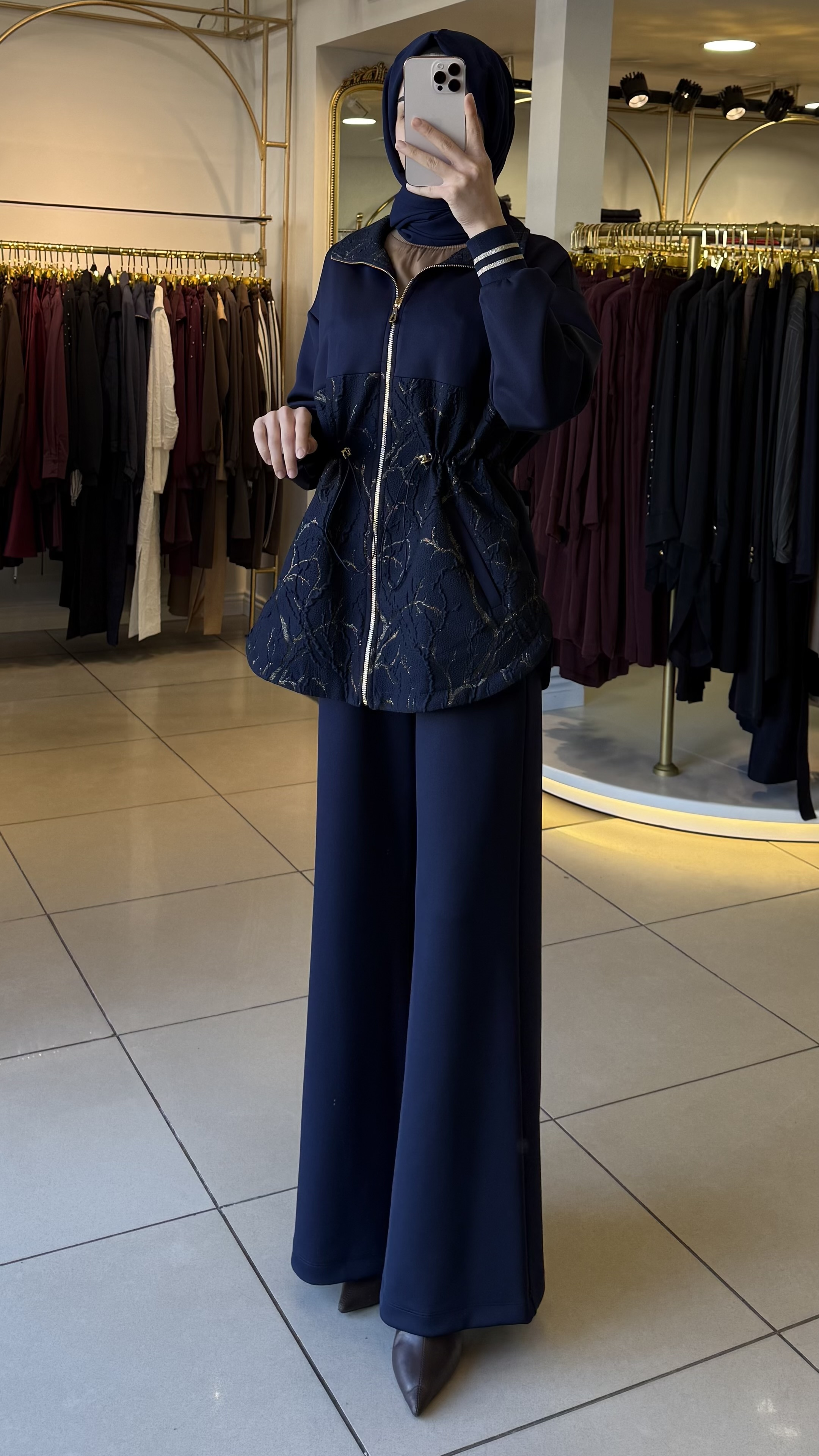 YEŞİM ÖZCAN TAKIM 