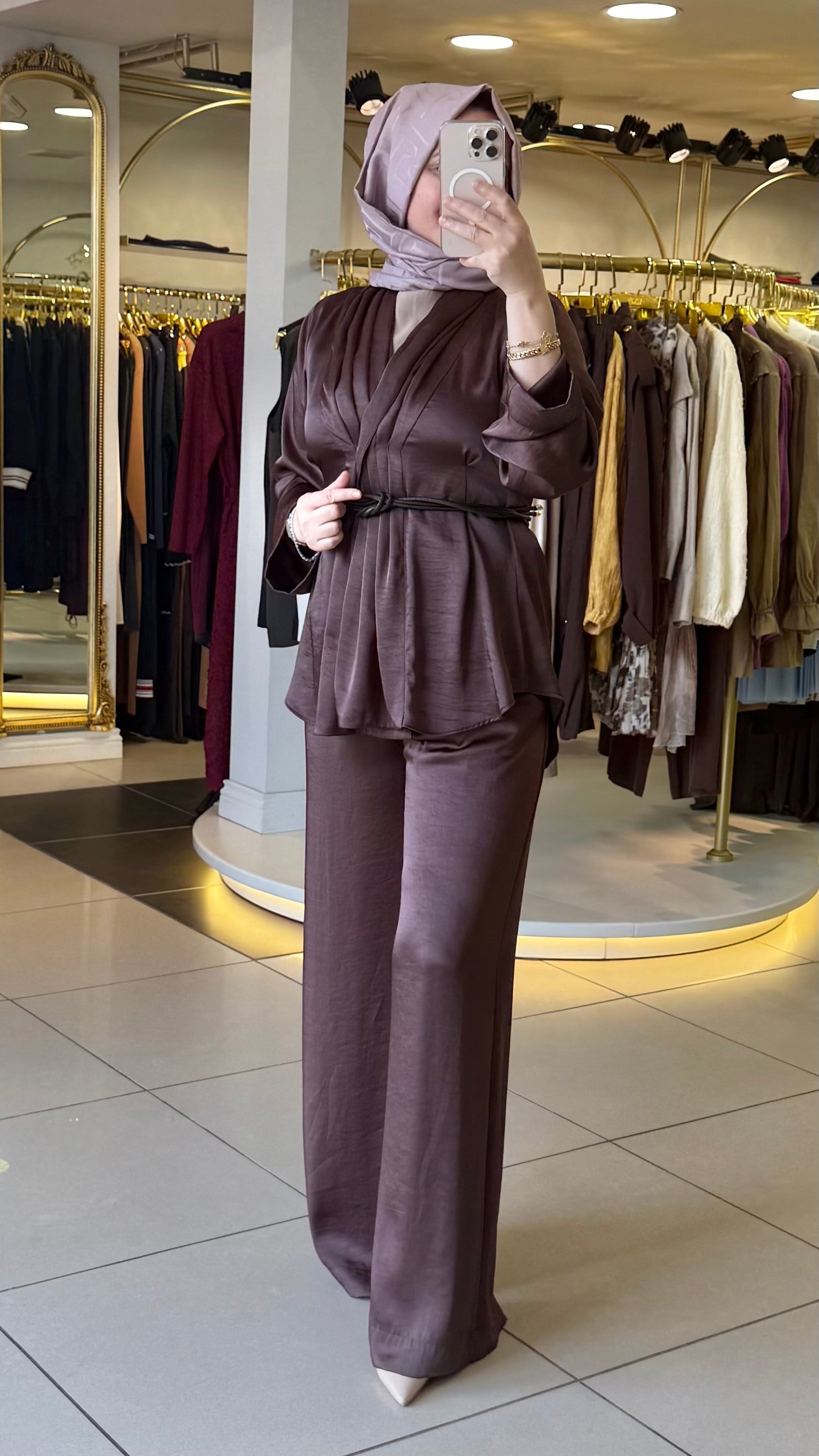 YEŞİM ÖZCAN TAKIM