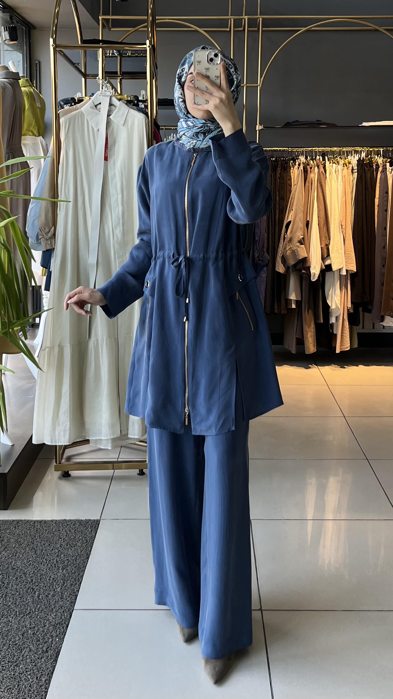 YEŞİM ÖZCAN TAKIM MAVİ