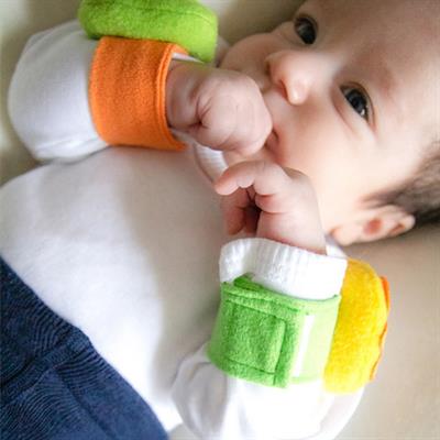 Babyjem Çıgıraklı Çorap ve Bileklik