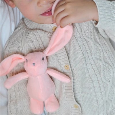 Oioi Emzikli Uyku Arkadaşı Pembe Tavşan (0Ay+)