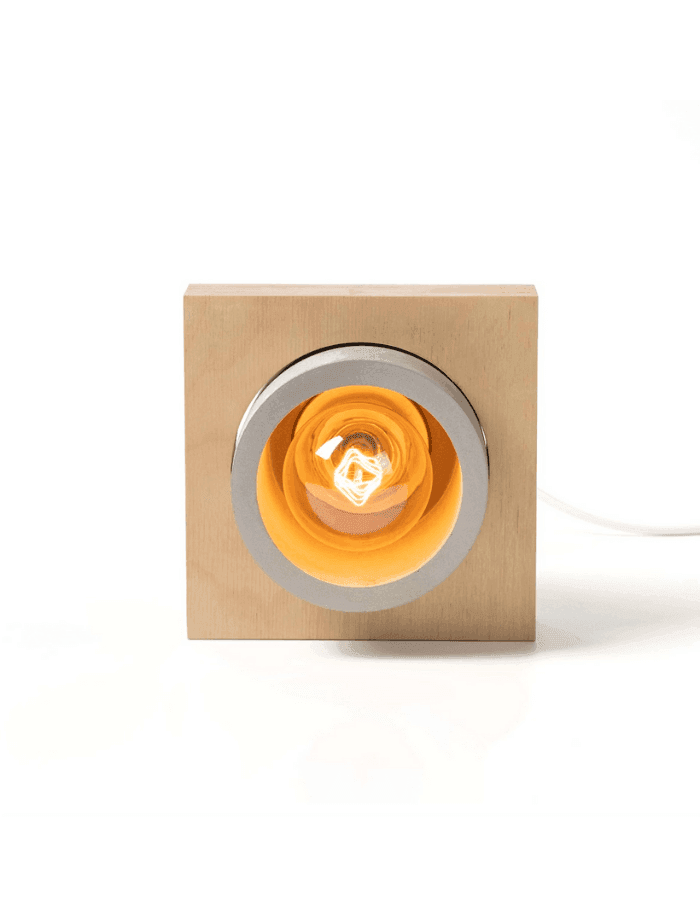 El Yapımı Ahşap Masa Lambası