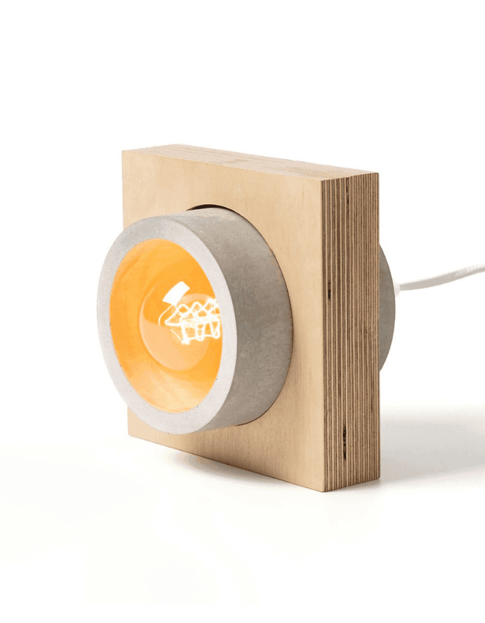 El Yapımı Ahşap Masa Lambası