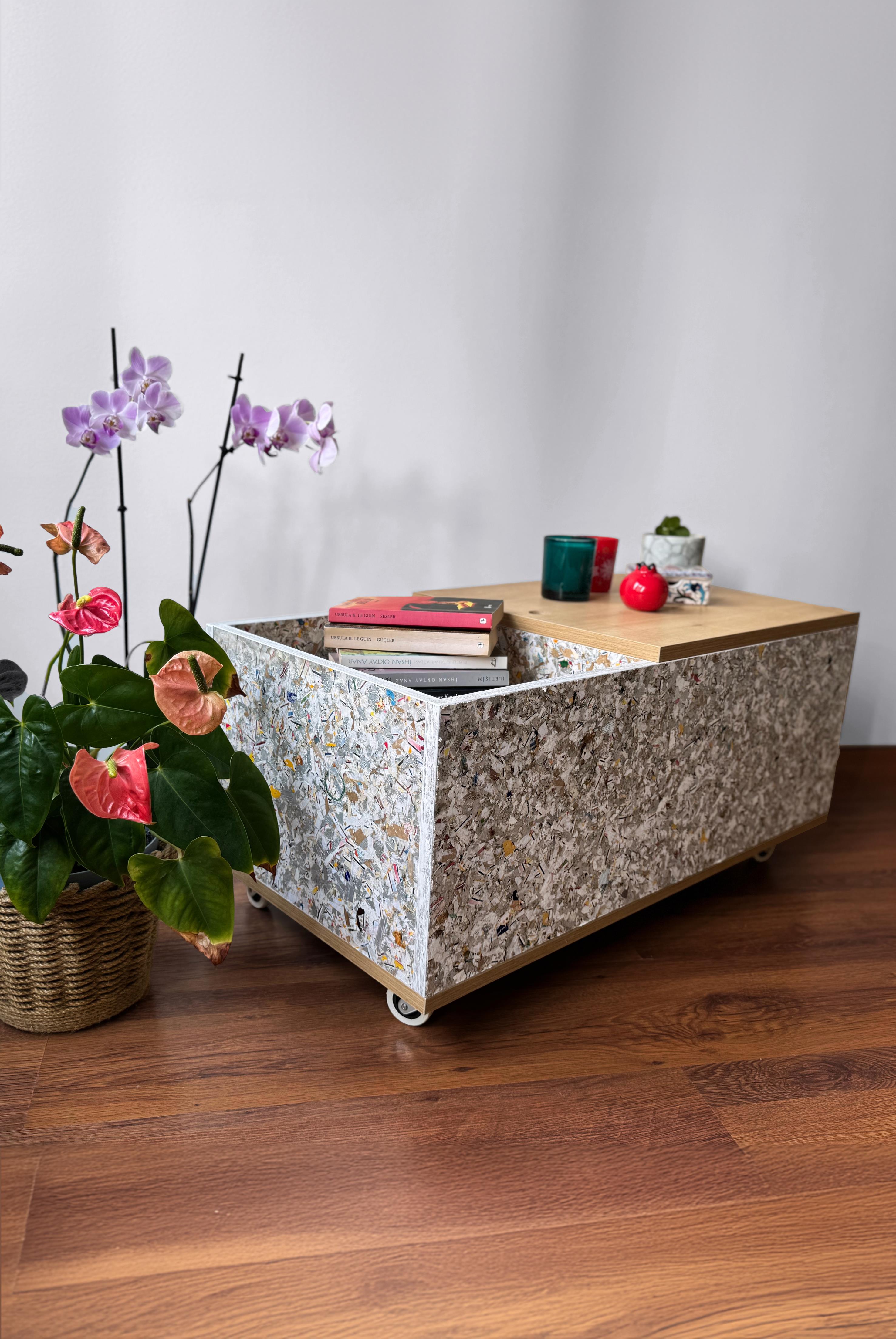 Bettie- Modüler Tekerlekli Orta Sehpa- Saklama Alanlı - Geri Dönüşüm Kompozit Panel (RCP)