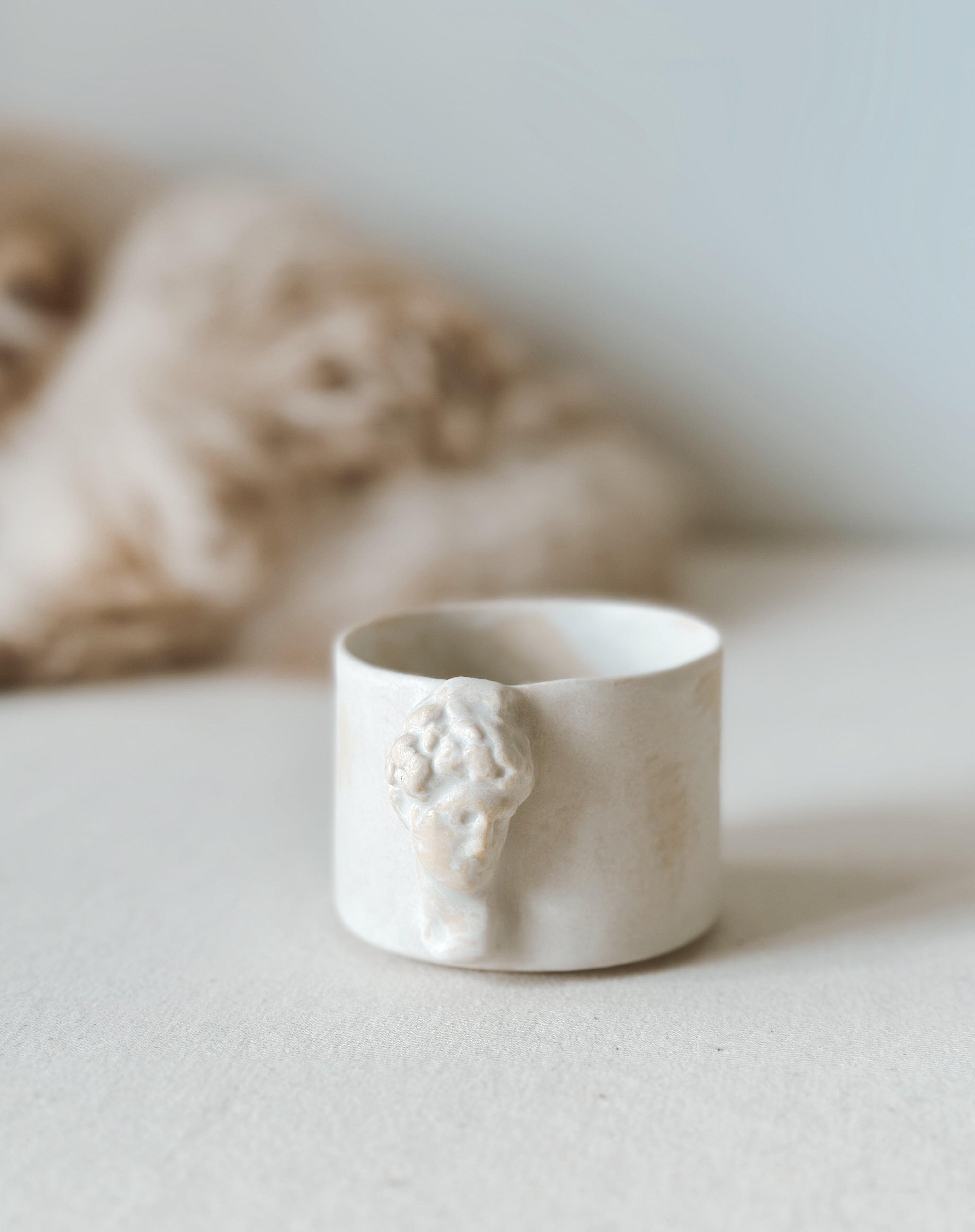 David Büstlü Stoneware Bardak