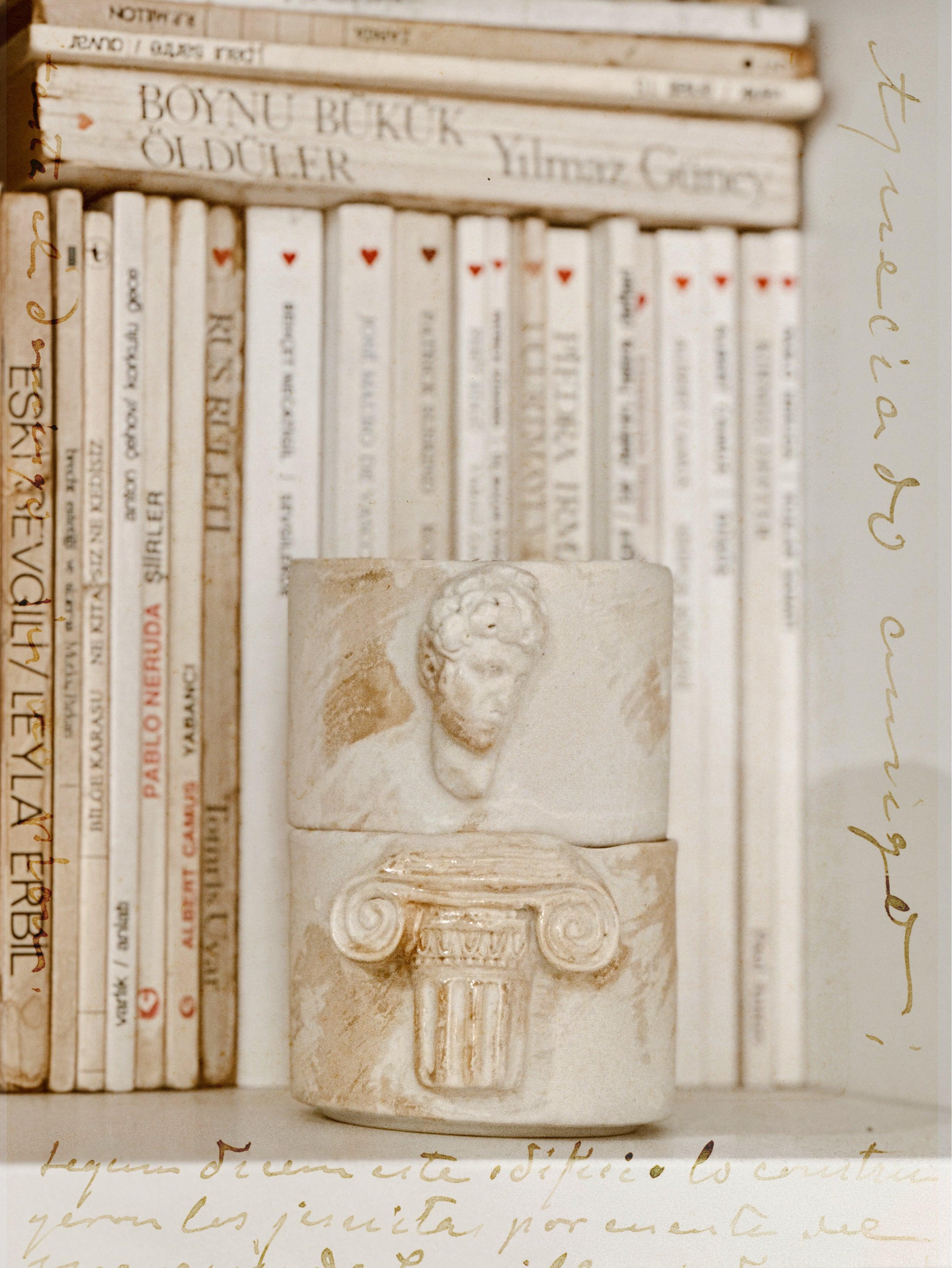 David Büstlü Stoneware Bardak