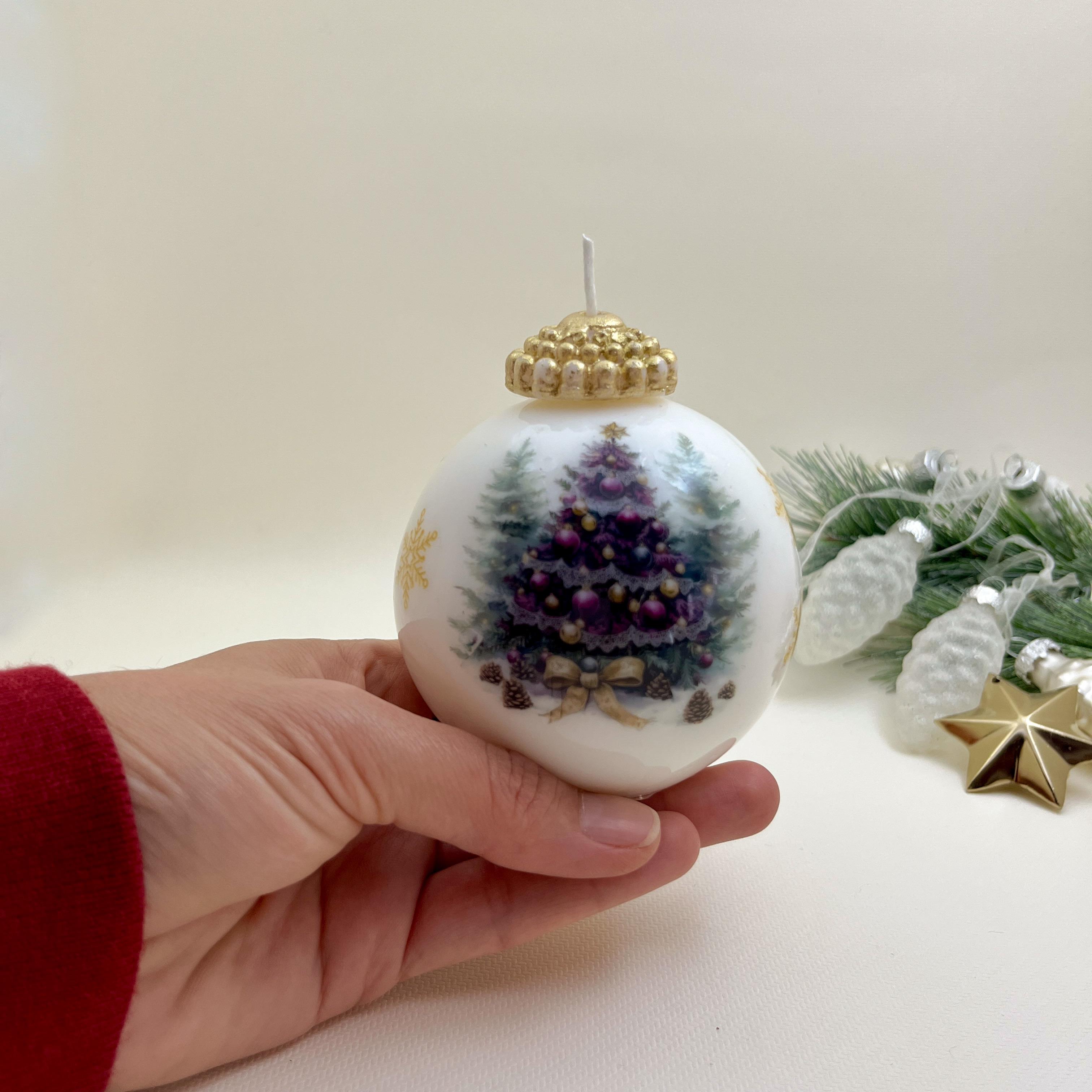 El Yapımı Yılbaşı Mumu – Yılbaşı Ağacı Desenli Soya Wax Dekoratif Mum