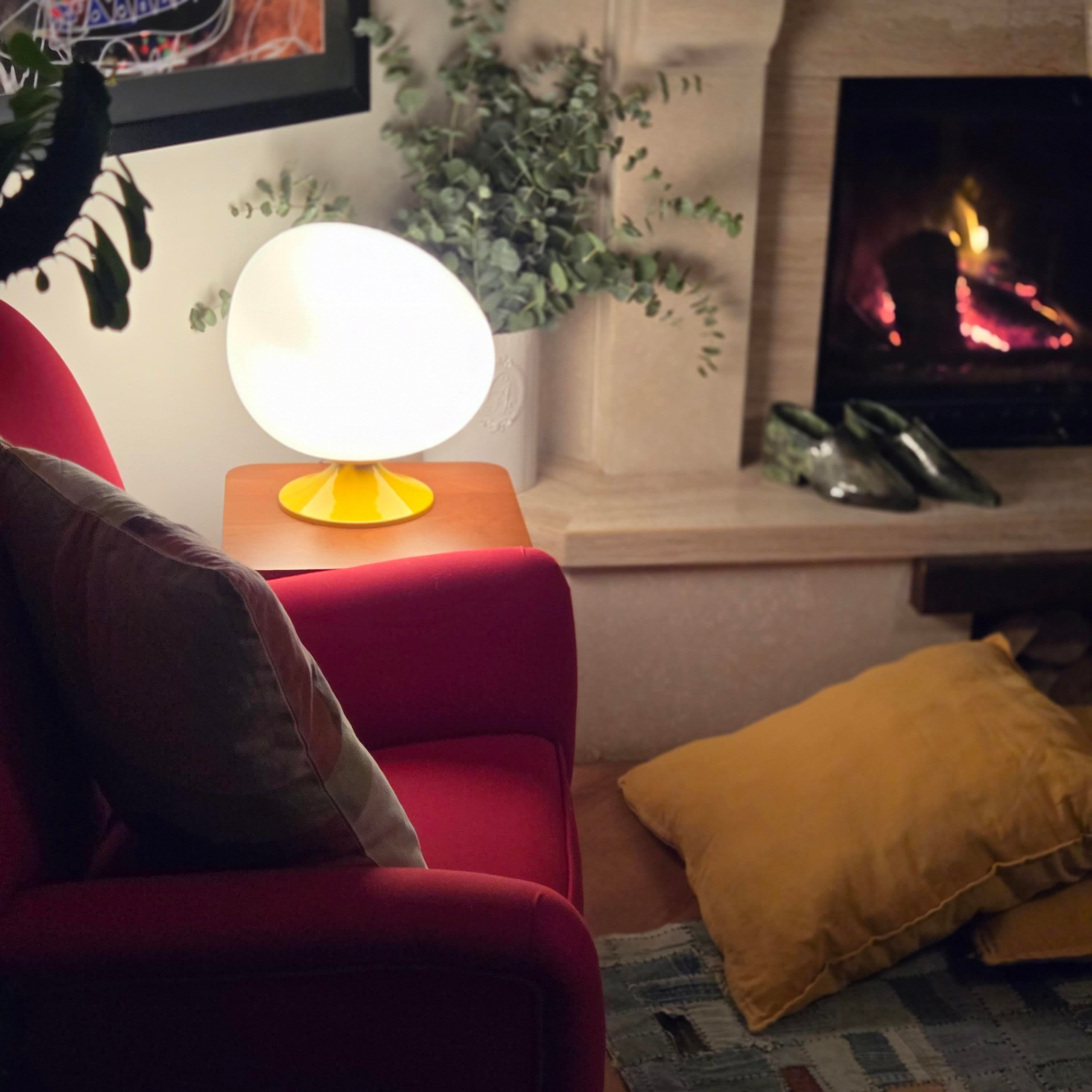 Sarı Egg Masaüstü Aydınlatma