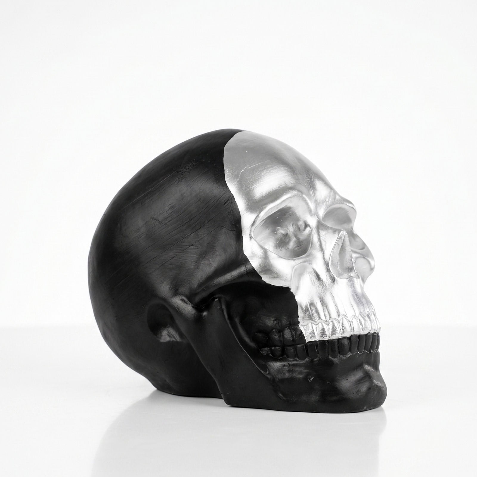 Skull Silver Curtain Heykel