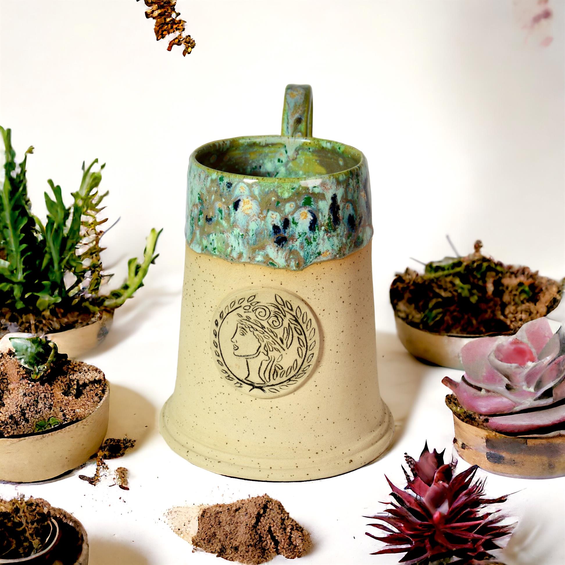 Stoneware Figürlü Bira Bardağı