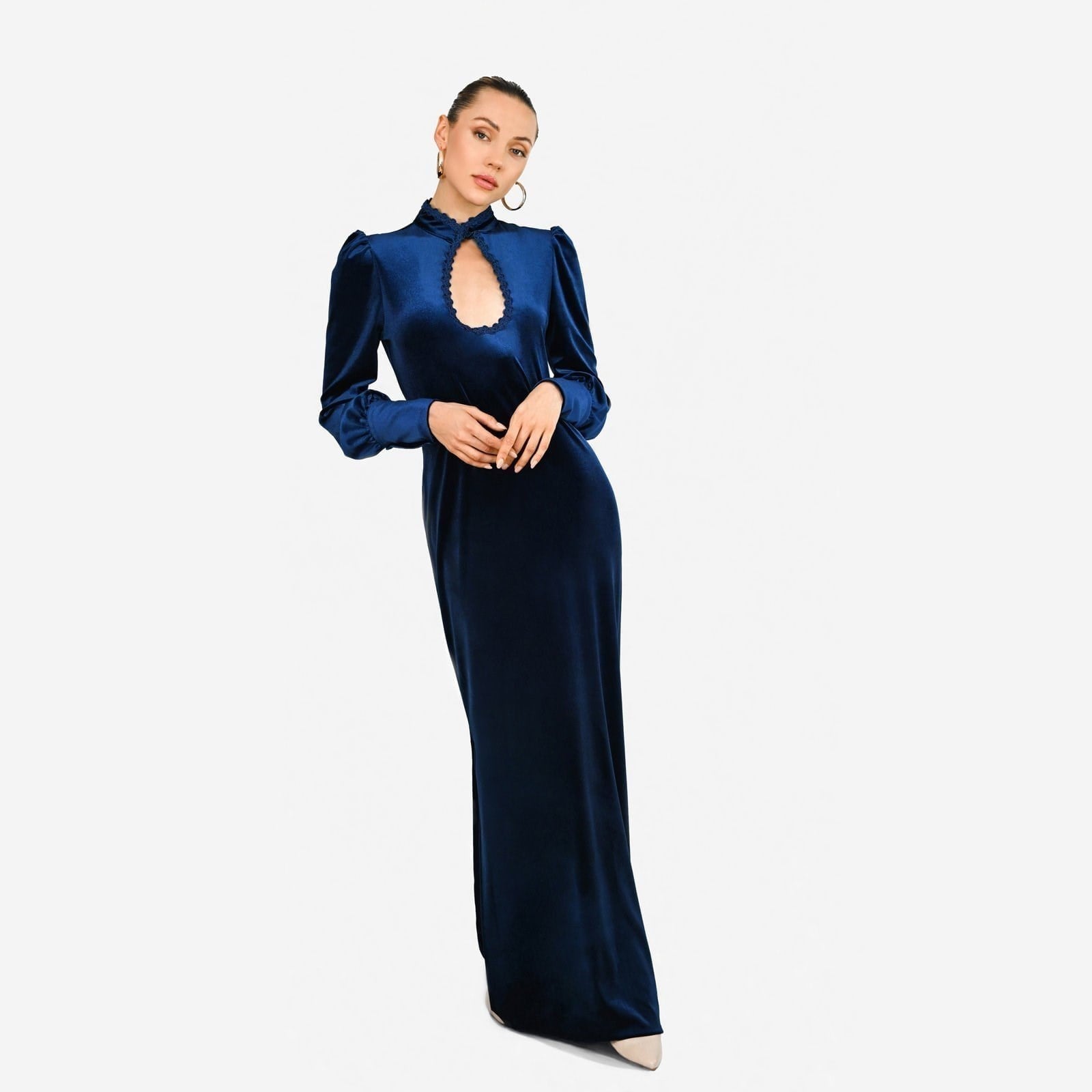 Tindra Velvet Maxi Dress in Dark Blue