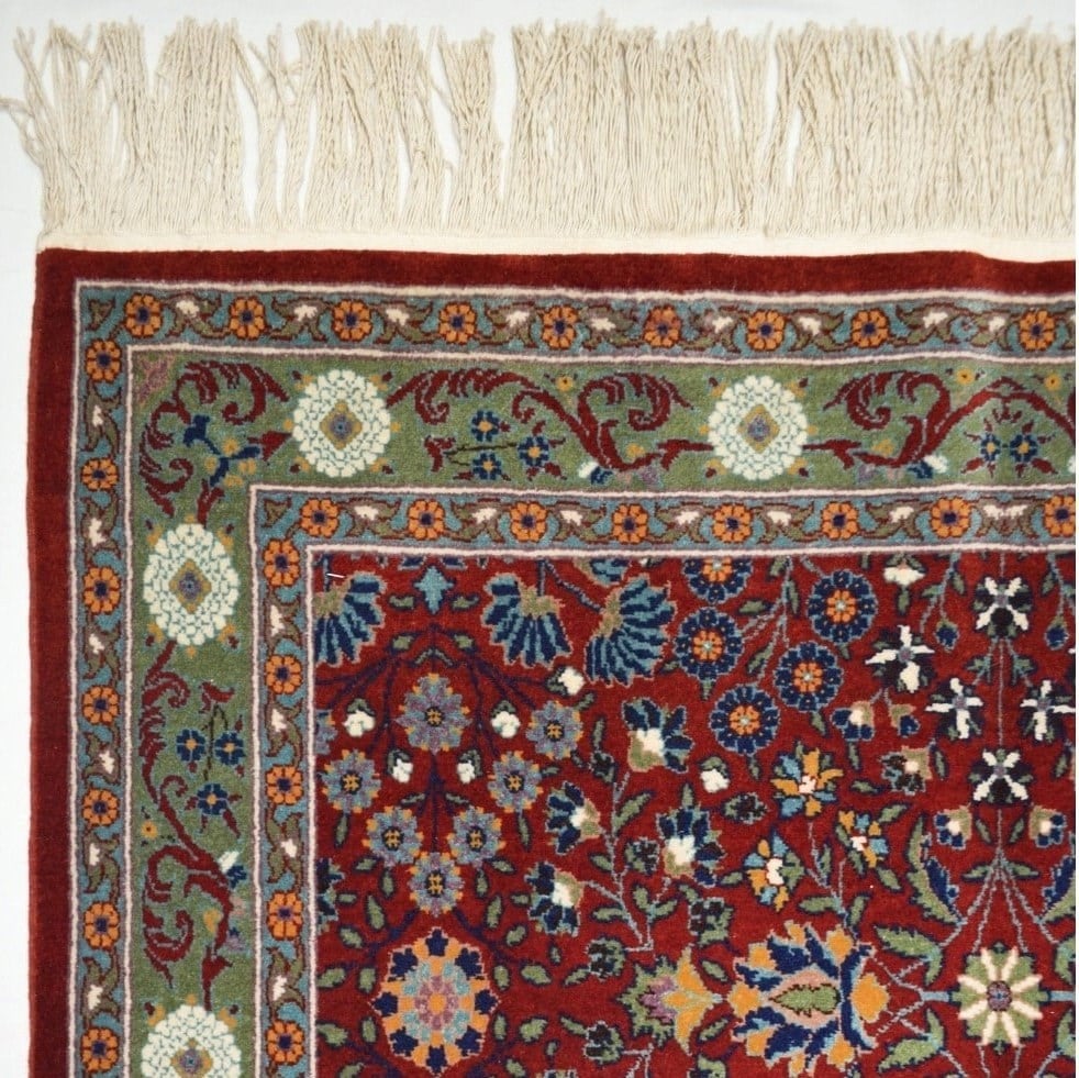 Yedi Dağın Çiçeği El Dokuma Hereke Halısı 100x180 cm