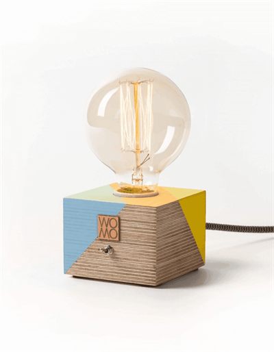 Ahşap Renkli Masa Lambası