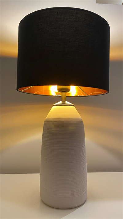 Beyaz Til Boyunsuz Abajur