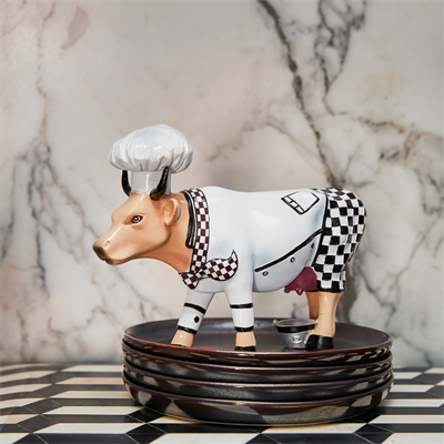 Chef Cow - El Yapımı Dekoratif İnek Figürü