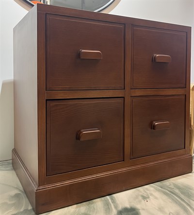 Dört Çekmeceli Komodin