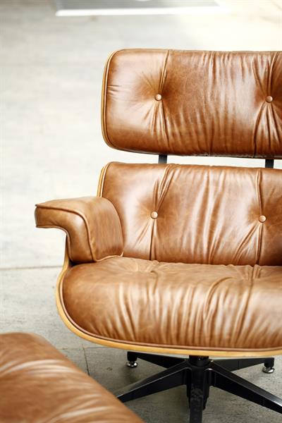 Eames Puflu Deri Koltuk