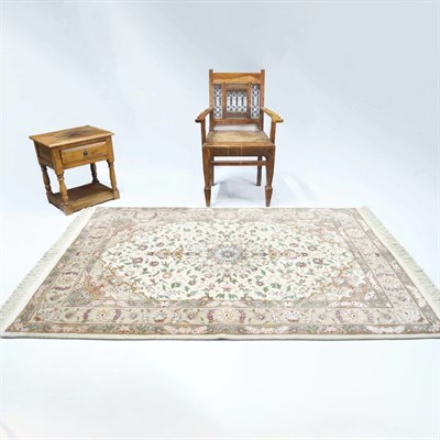 İran İsfahan El Dokuma Krem ve Bej Renk Yün ve İpek Halı 123x185 cm