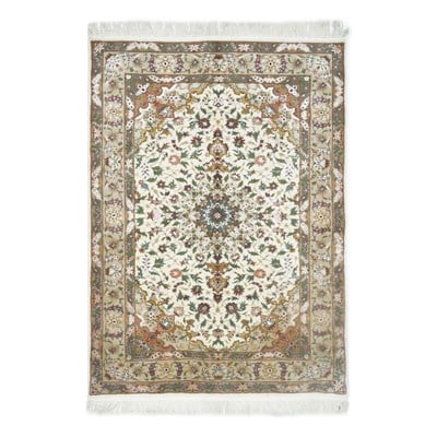 İran İsfahan El Dokuma Krem ve Bej Renk Yün ve İpek Halı 123x185 cm