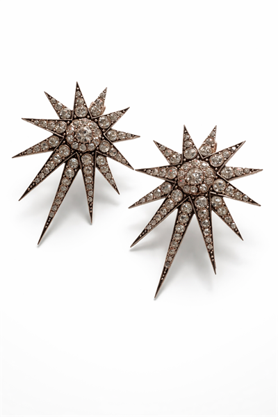 Işıltılı Tasarım Küpe