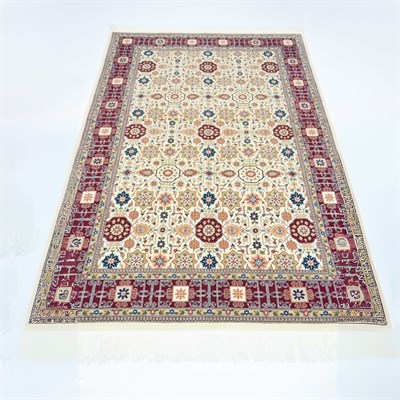Kafkas Model Bordo ve Bej Renk Yünden El Dokuma Hereke Halısı 124x185 cm