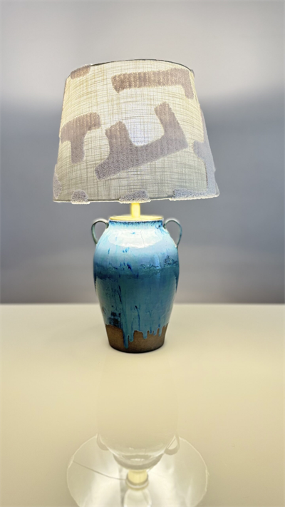 Konik Krem Jakarlı Şapka