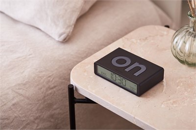 Lexon Flip Klasik Şarj Edilebilir Alarm Saat Siyah