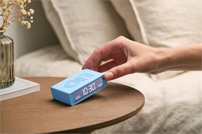 Lexon Flip Mini Şarj Edilebilir Alarm Saat Açık Mavi