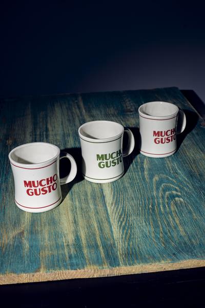Mucho Gusto Kırmızı Kupa