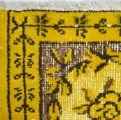 Sarı Renk Kabartmalı Vintage Isparta Halısı 170x280 cm