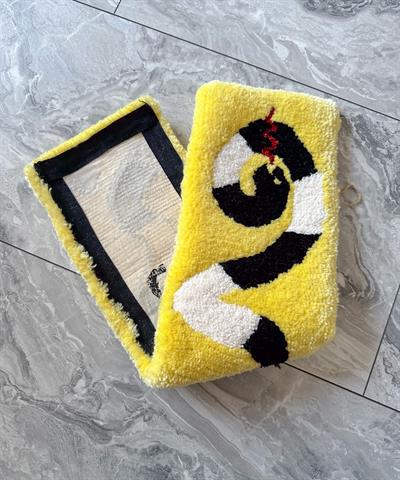 Snake Handtufted Duvar Halısı