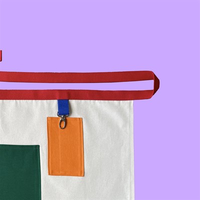 Tōten Belden Bağlamalı Kısa Önlük
