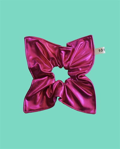Tōten Metalik Pembe Scrunchie