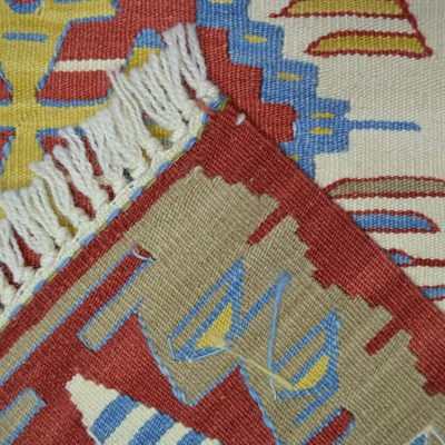 Uşak Yünden El Dokuma Yeşil, Mavi ve Kırmızı Renk Kilim 90x120 cm