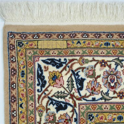 Yedi Dağın Çiçeği Desenli El Dokuma Deve Tüyü Rengi Kare Hereke Halısı 176x176 cm