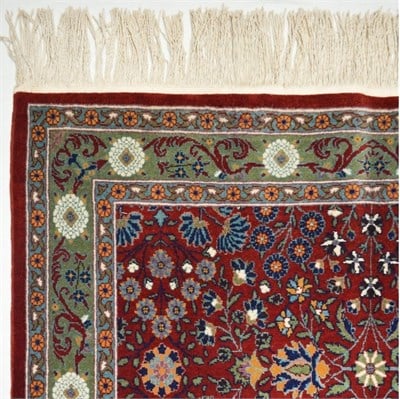 Yedi Dağın Çiçeği El Dokuma Hereke Halısı 100x180 cm