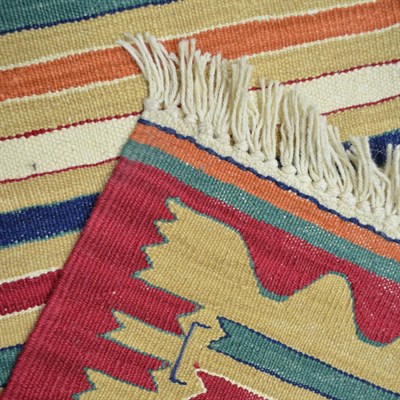 Yünden El Dokuma Çizgili Uşak Kilim 108x173 cm