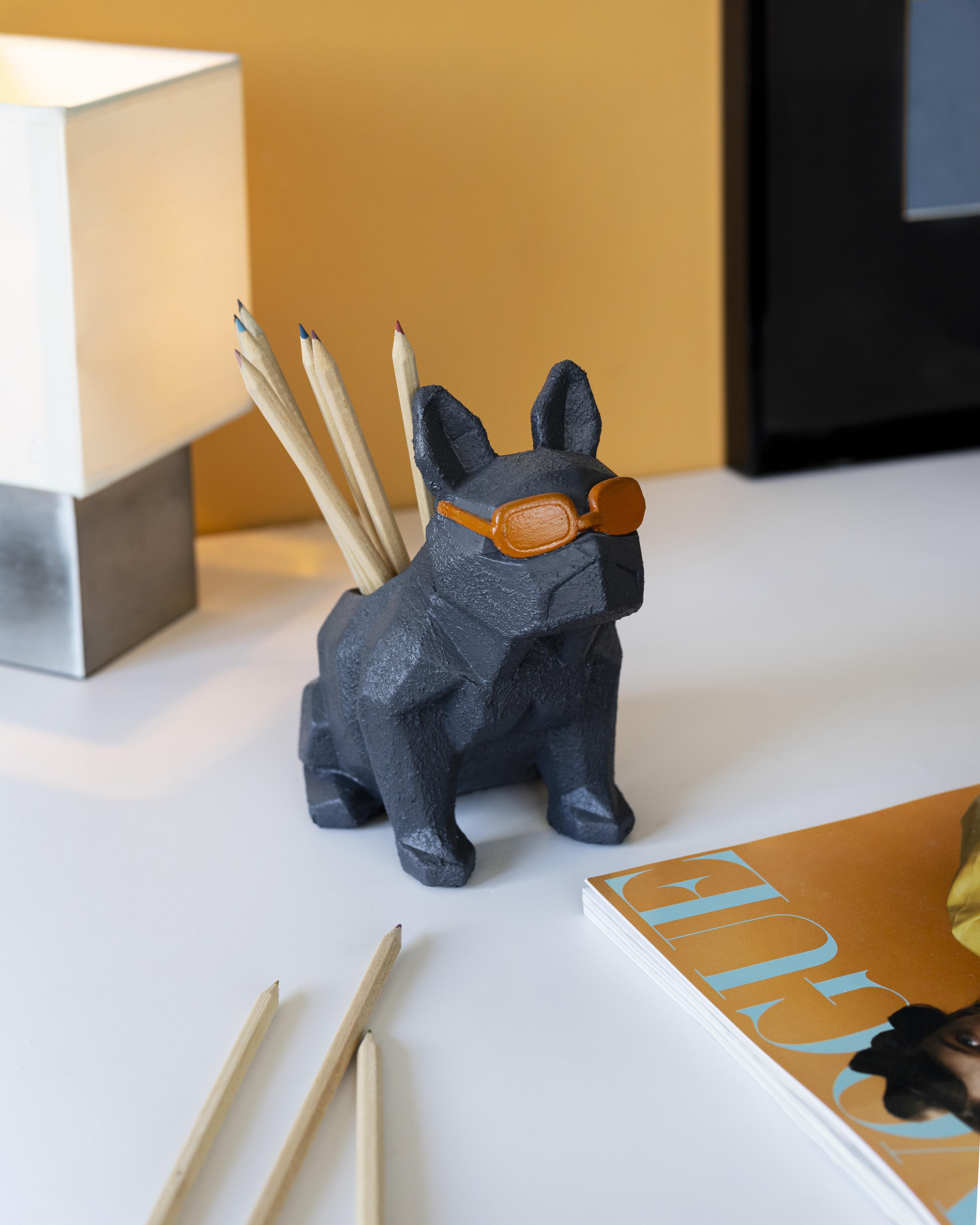 Beton Turuncu Gözlüklü French Bulldog  Kalemlik