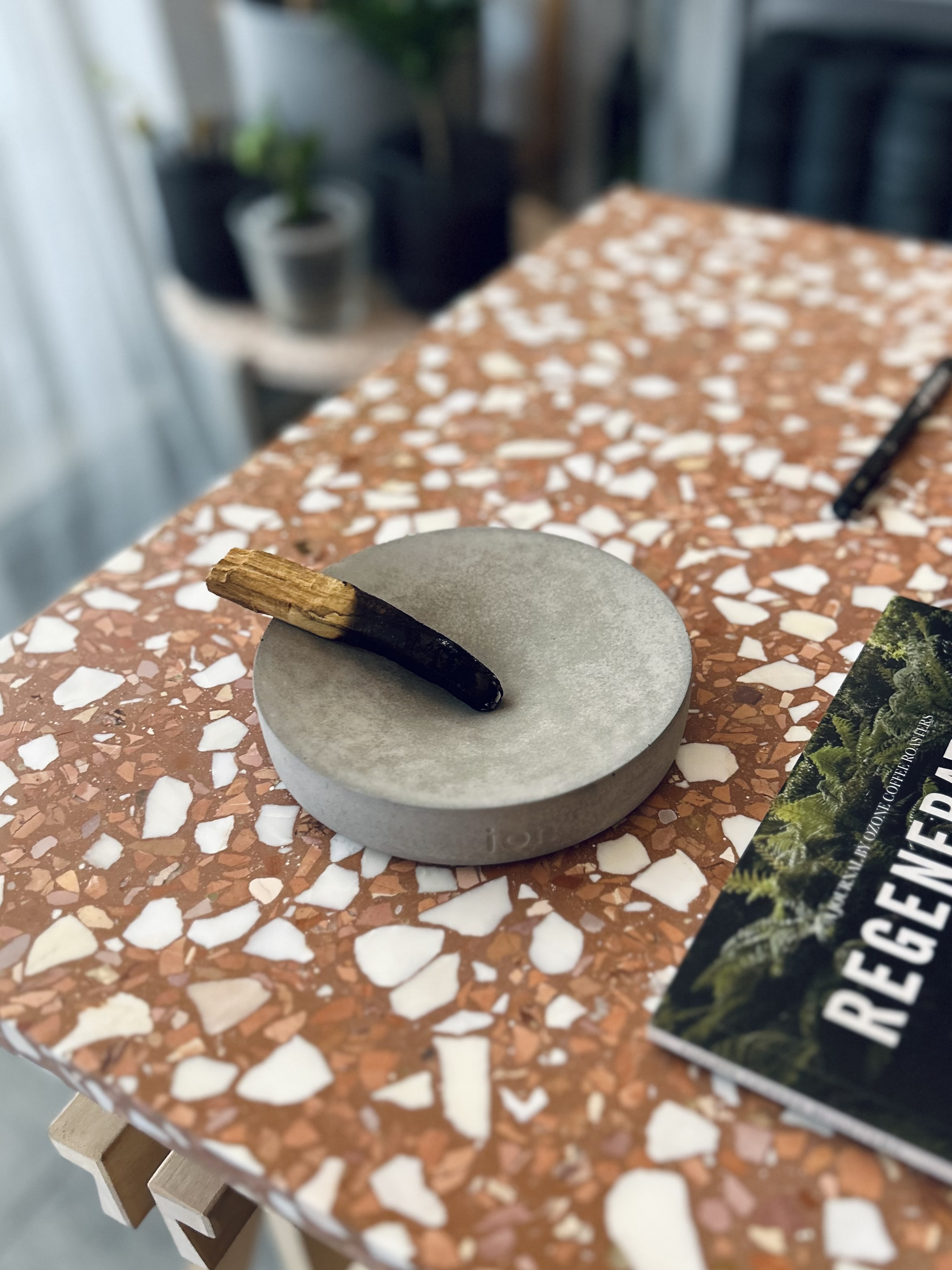 ion palo santo tabağı