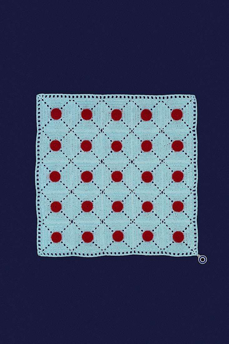 Tiny Dots El İşi Dantel Örtü