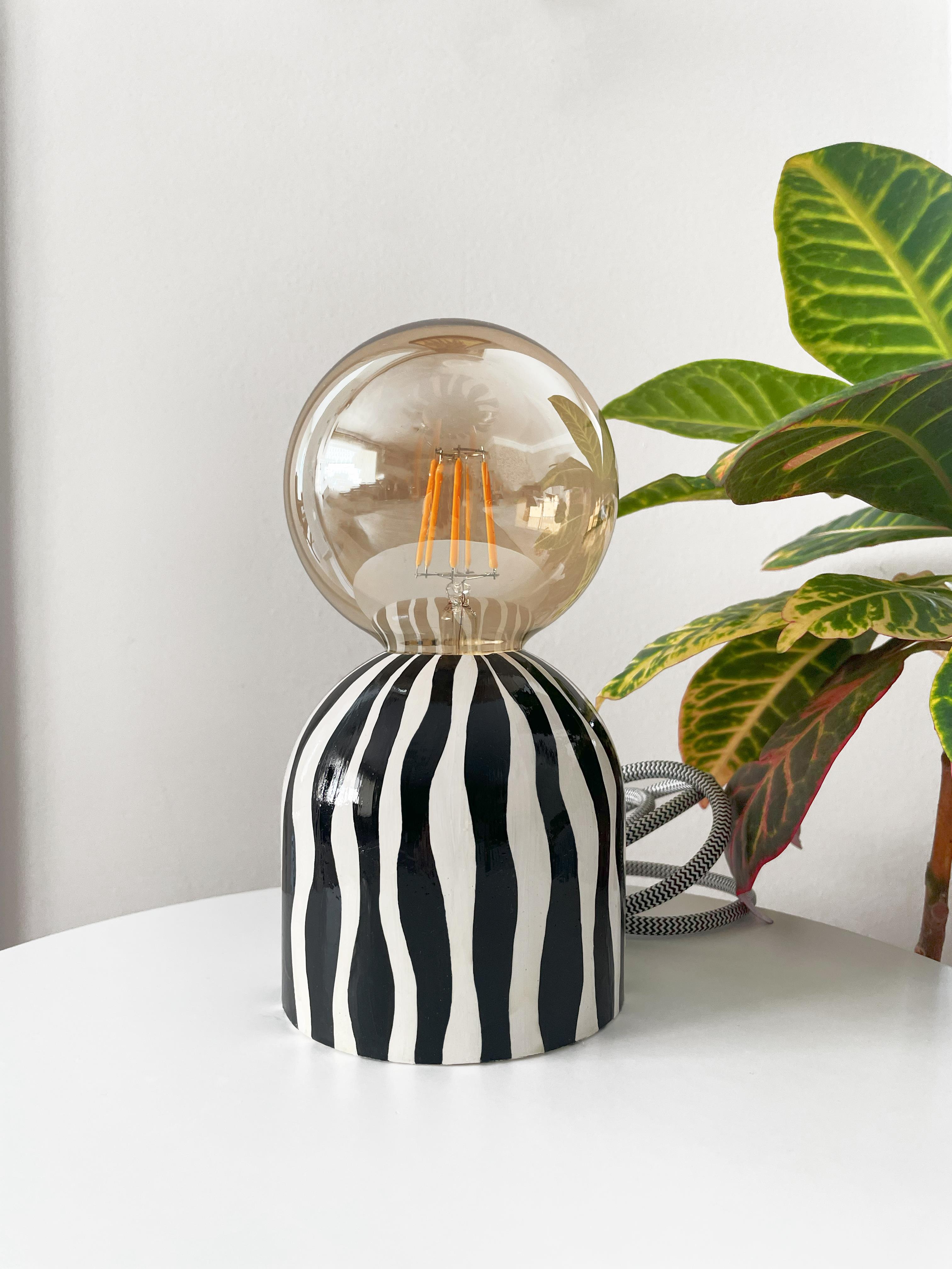 Zebra Masa Lambası