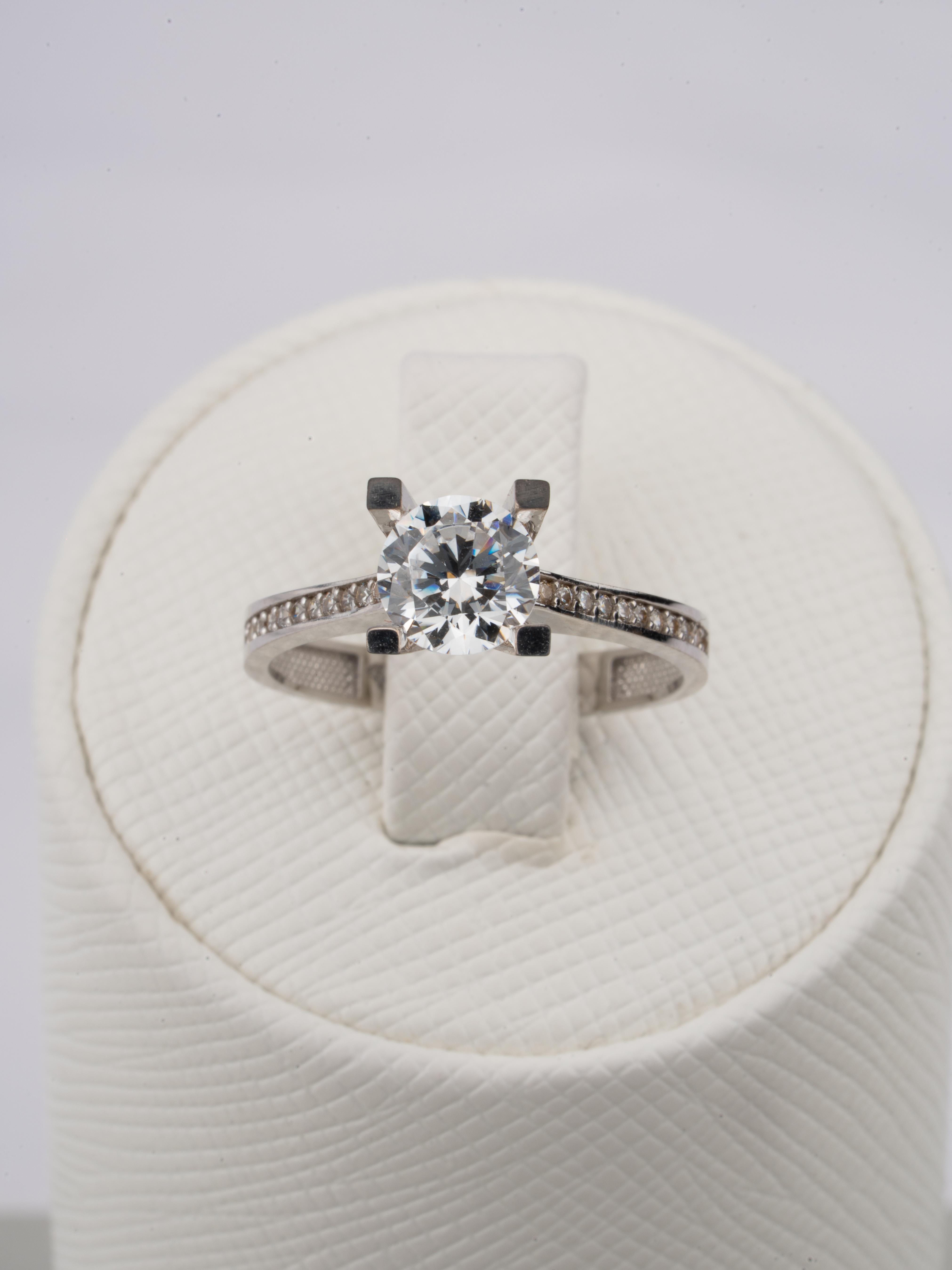 14 Ayar Tektaş Yüzük