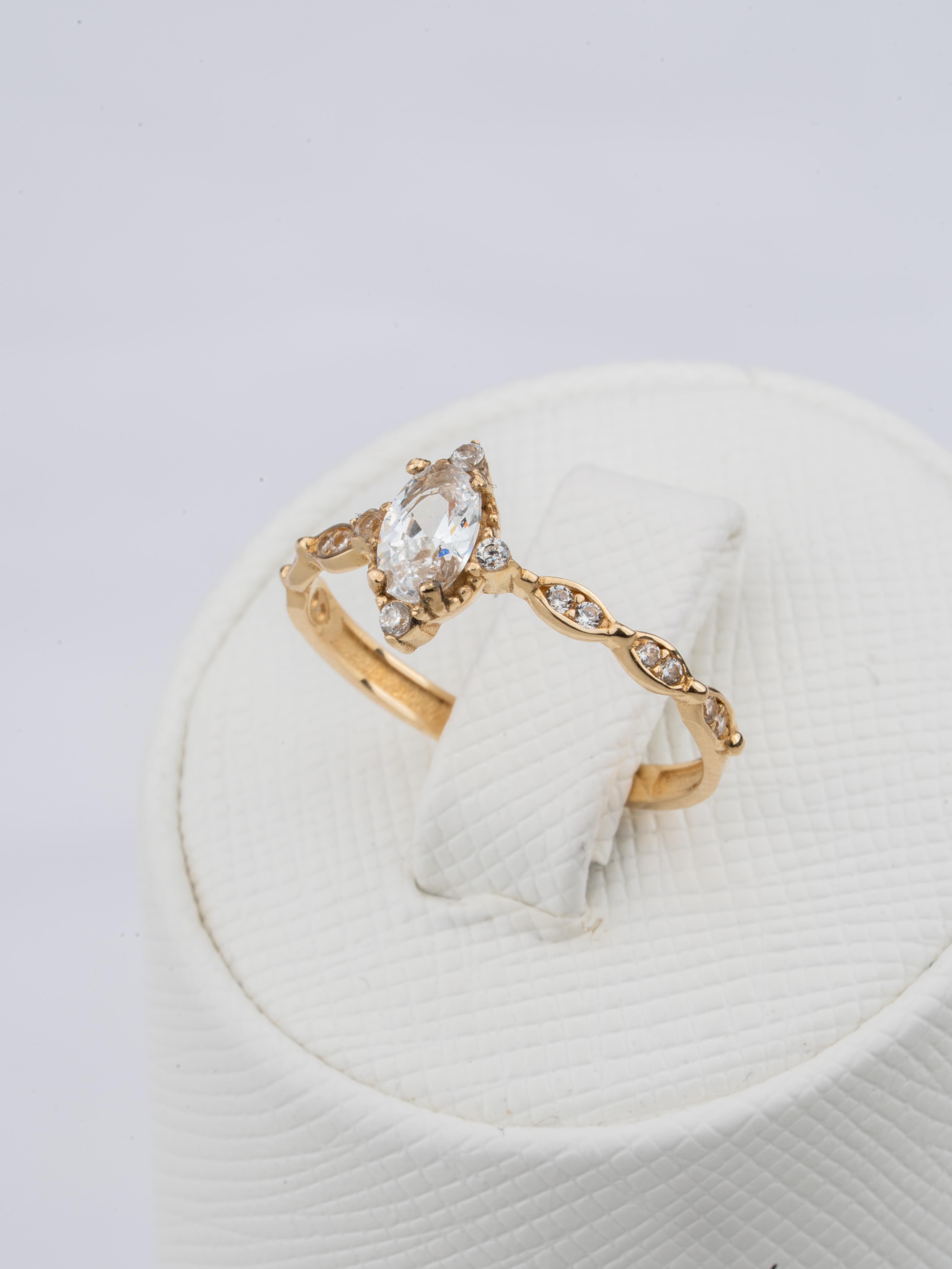 14 Ayar Özel Tasarım Tektaş Yüzük