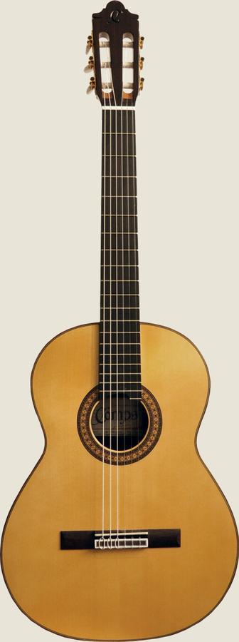 KLAS?K G?TAR LAD?N KAPAK