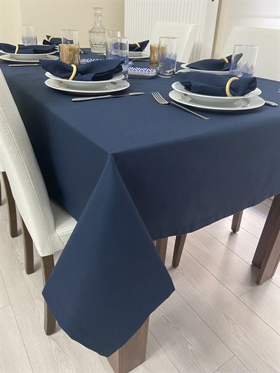 Zeren Home Elite Masa Örtüsü + Runner Takım Sıvı ve Lekeye Dayanıklı Lacivert