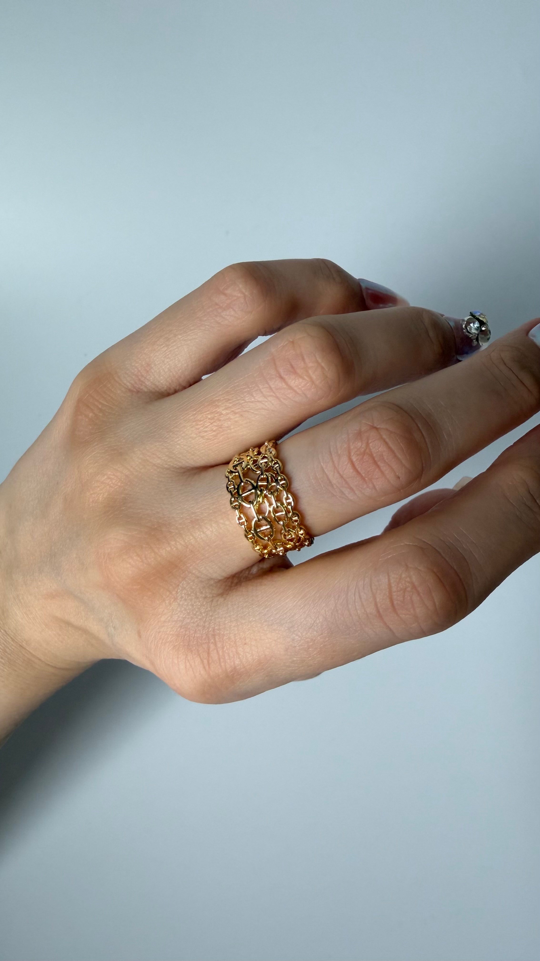 Minimal Zincir Detaylı Gold Renk Yüzük