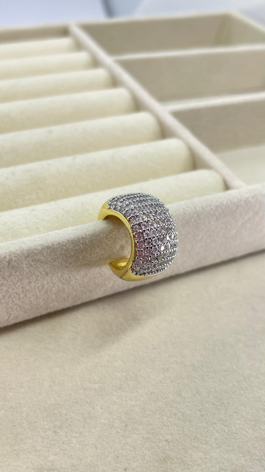 Taşlı Earcuff