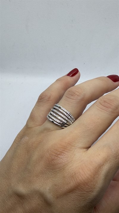 Altı Sıralı Taşlı Silver Renk Yüzük