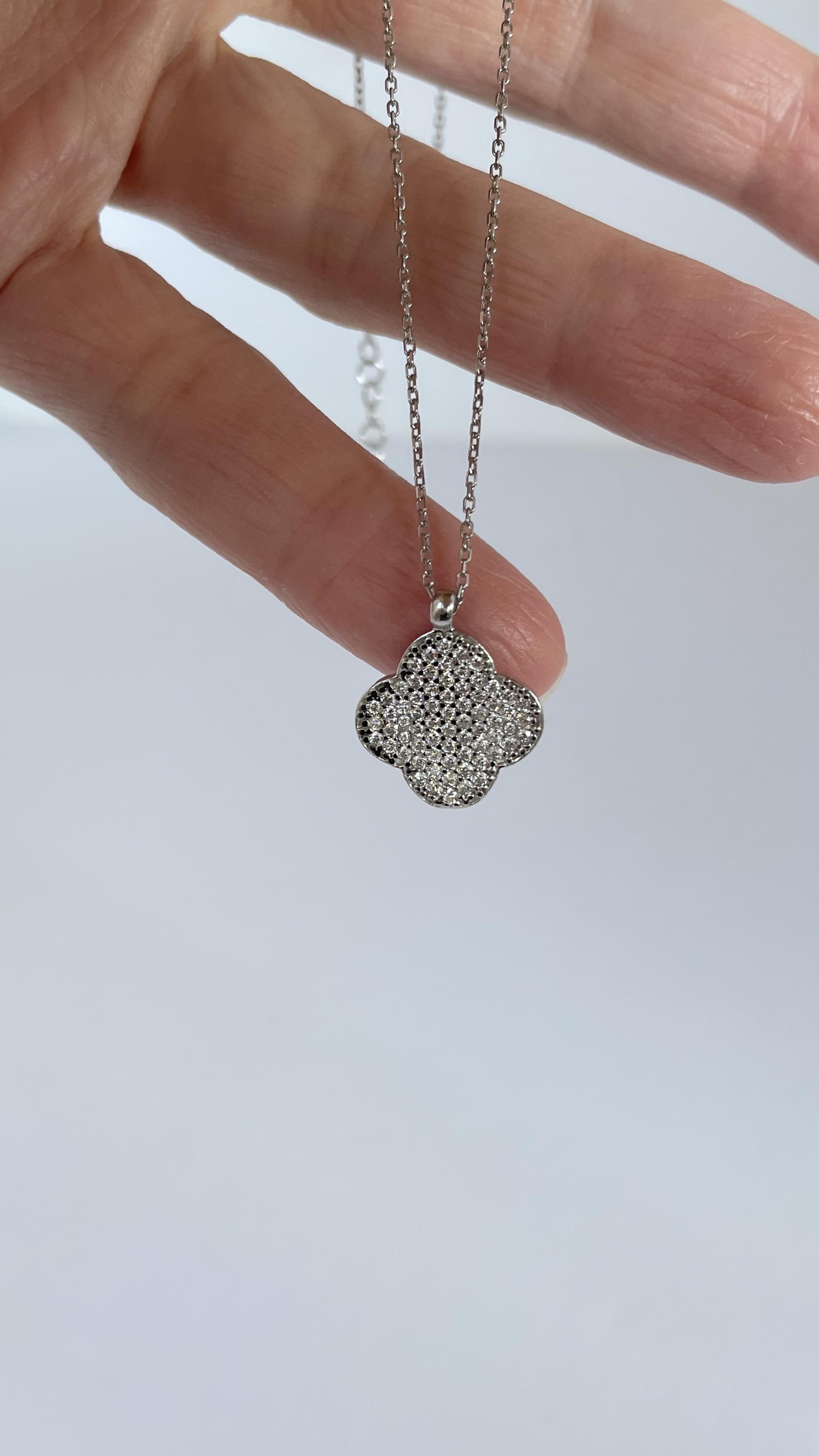 925 Ayar Full Taşlı Yonca Kolye